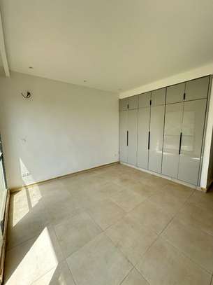 F3 à vendre à la Corniche des Mamelles image 11