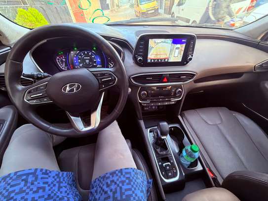 HYUNDAI SANTAFE 2019 image 9