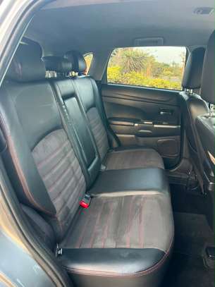 Mitsubishi outlander image 6