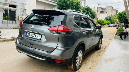 2018 Nissan Rogue SV image 5