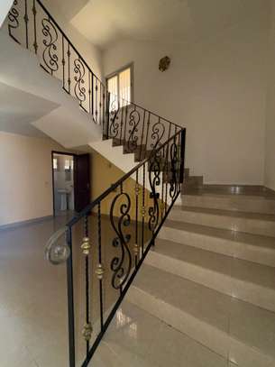 VILLA R+1 A LOUER image 2