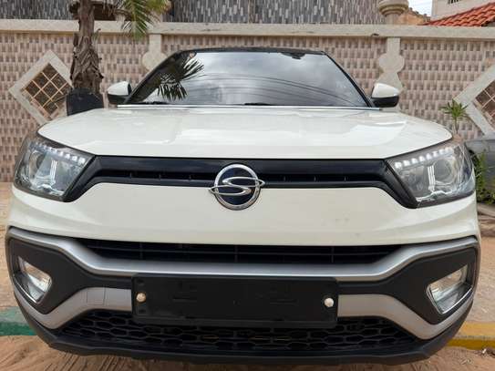 Ssangyong TIVOLI 2016 image 10