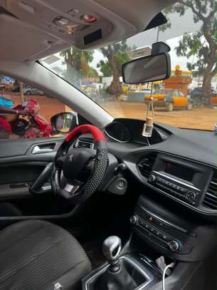 Peugeot 308 2019 image 6