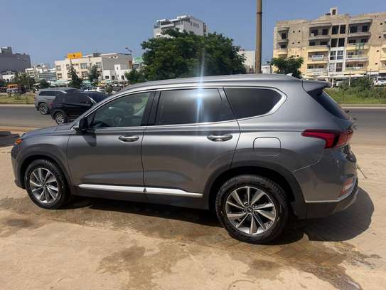 HYUNDAI SANTA FE 2019 image 9