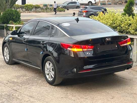 KIA K5 image 5