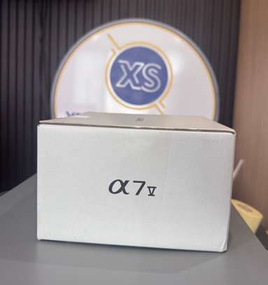 SONY ALPHA 7 V image 2