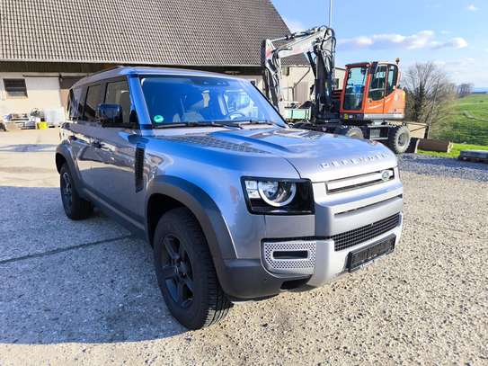 land rover defender diesel image 2