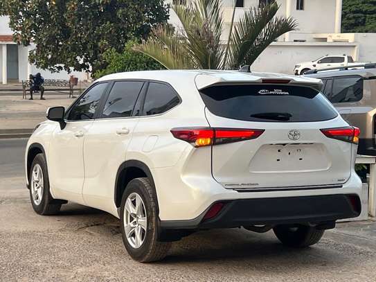 Toyota Highlander 2023 4cylindre image 6