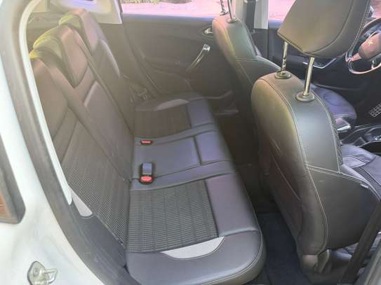 PEUGEOT 2008 Année 2015 image 3