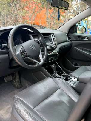HYUNDAI TUCSON 2.0 ESSENCE AUTOMATIQUE 2017 image 3