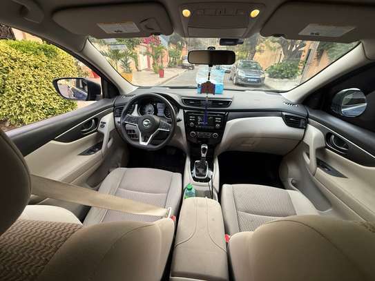 Nissan image 3
