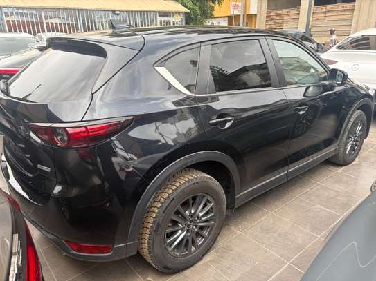 Mazda CX-5  2019 SUV noir spacieux confort et sécurité image 3