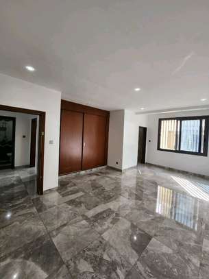 Appartement f3 de 2 chambres et salon à Mermoz image 4