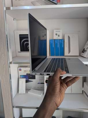 Hp EliteBook 630 G9 ) i7 12e generation ) 16ram) 256 SSD image 3