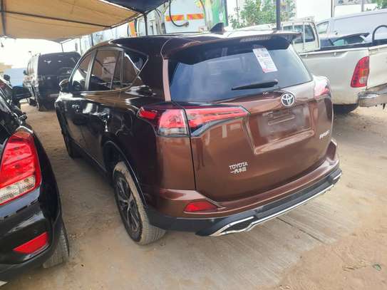 TOYOTA RAV 4 2017 image 3