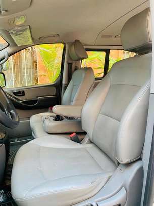 Hyundai grand starex 2017 12 place image 15