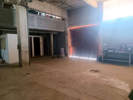 LOCATION ATELIER + PLATEAU BUREAUX image 8