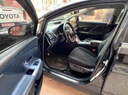 Toyota Venza image 7