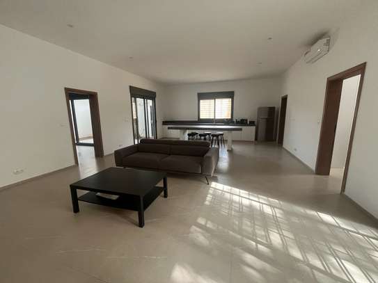 Appartement F3 neuf meublé à louer Ngaparou Drève des Belges image 3