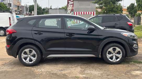 HYUNDAI TUCSON 2018 image 3
