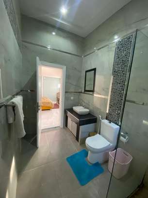Villa F6 à louer à saly image 13