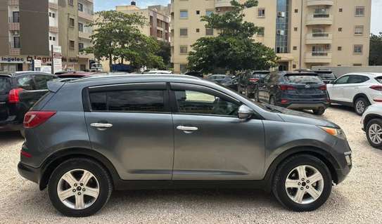 Kia sportage 2011 image 2