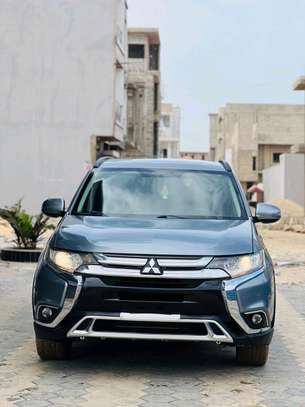 Mitsubishi Outlander SEL image 8