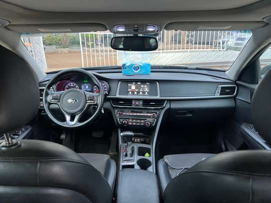Kia optima 2017 full option image 9