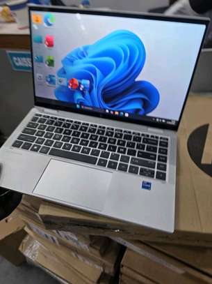 HP elitebook 1040 G8 image 3