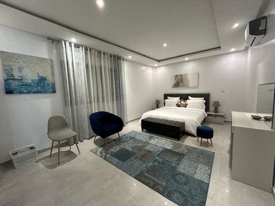 Appartement Meublé à Louer aux Almadies image 7