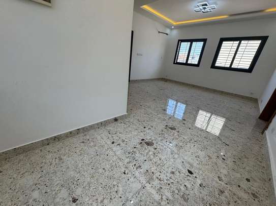 Appartement 2 chambres à louer sacré cœur derrière Pape Diop image 2