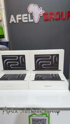 MacBook Pro M5 image 2
