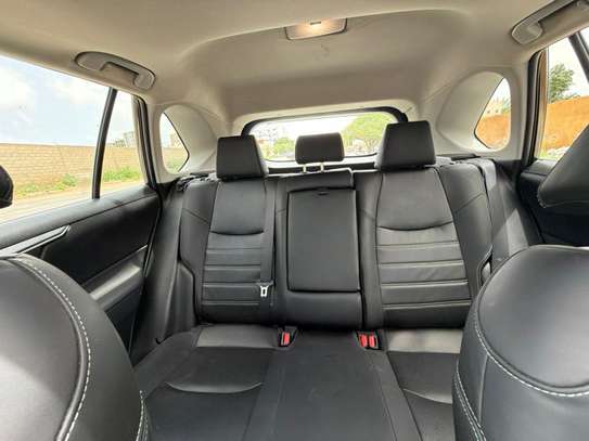 Toyota rav 4 année 2024 image 5