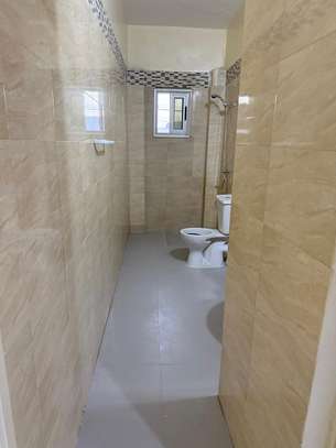 2 chambres salon Petit Mbao image 7