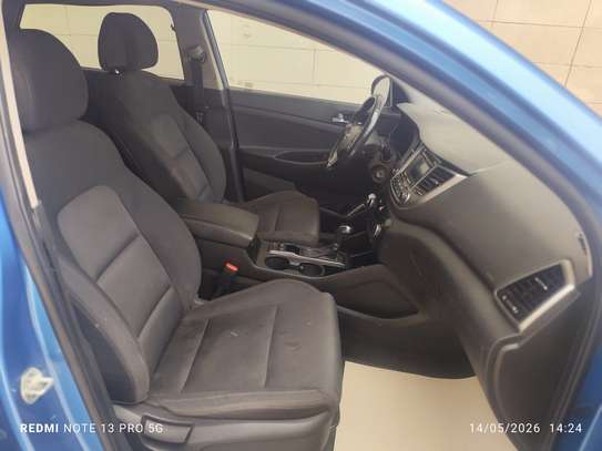 Hyundai Tucson image 8