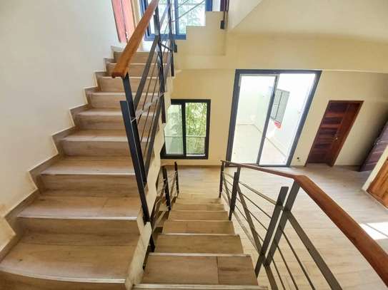 Maison très moderne magnifique à louer aux Almadie image 9