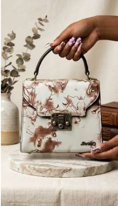 SAC EN CUIR image 2
