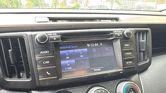 Toyota rav4 image 9