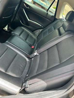 Mazda CX-5 SUV gris métallisé polyvalent image 6