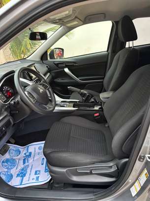 Mitsubishi éclipse 2019 super clean image 10
