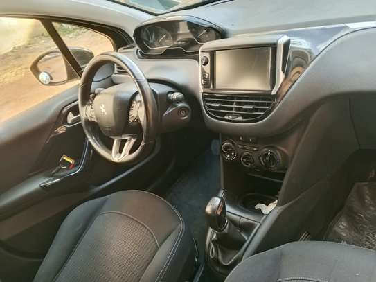 PEUGEOT 208 2016 image 9
