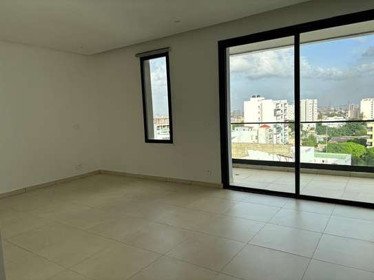 F4 à vendre au point e au 8 ème étage  208 m² image 9