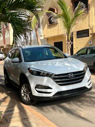 Hyundai tucson image 3