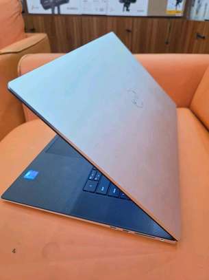 Gamer Dell XPS 17 9710 image 5