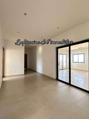 À louer – Superbe appartement F4 vue/mer à Yoff Océan image 7