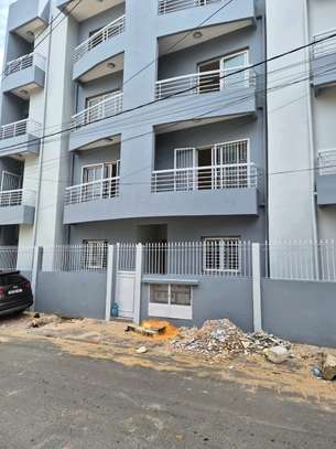 Appartements modernes à Dieuppeul de 3 chambres et salon image 2