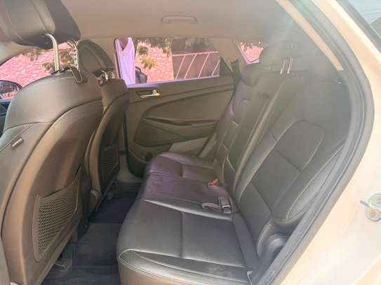 Hyundai Tucson image 6