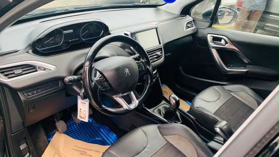 Peugeot 2008 image 4