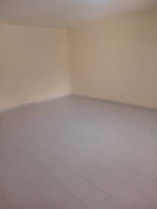 STUDIO SPACIEUX avec 2 toilettes/SACRE COEUR 3 image 2