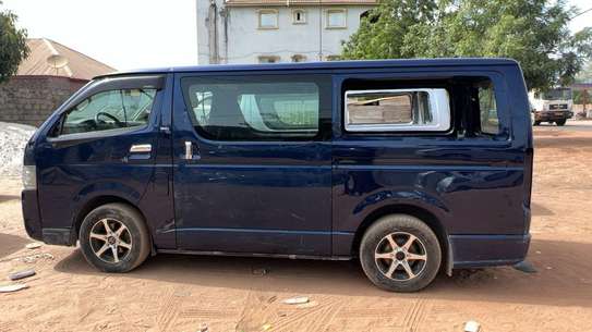 Toyota Hiace 14-16 image 7